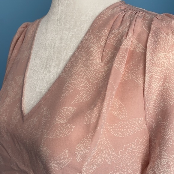 NEW Madewell Light Pink Floral Silk V-neck Top US M - Picture 4 of 7